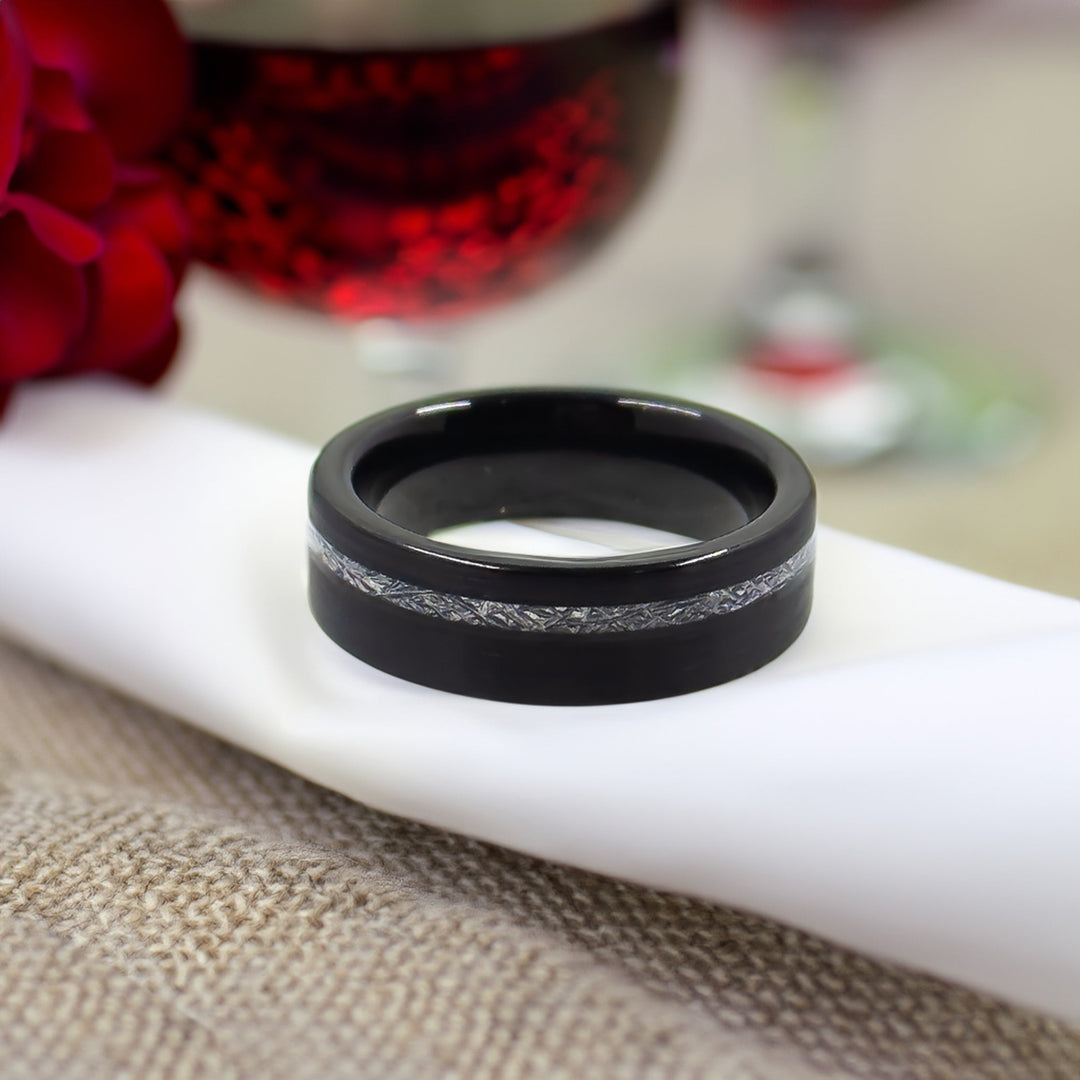 Meteorite Flat-Edge Fashion Ring
